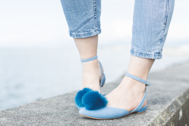 cleo b shoes pompom - copyright paulinefashionblog.com_