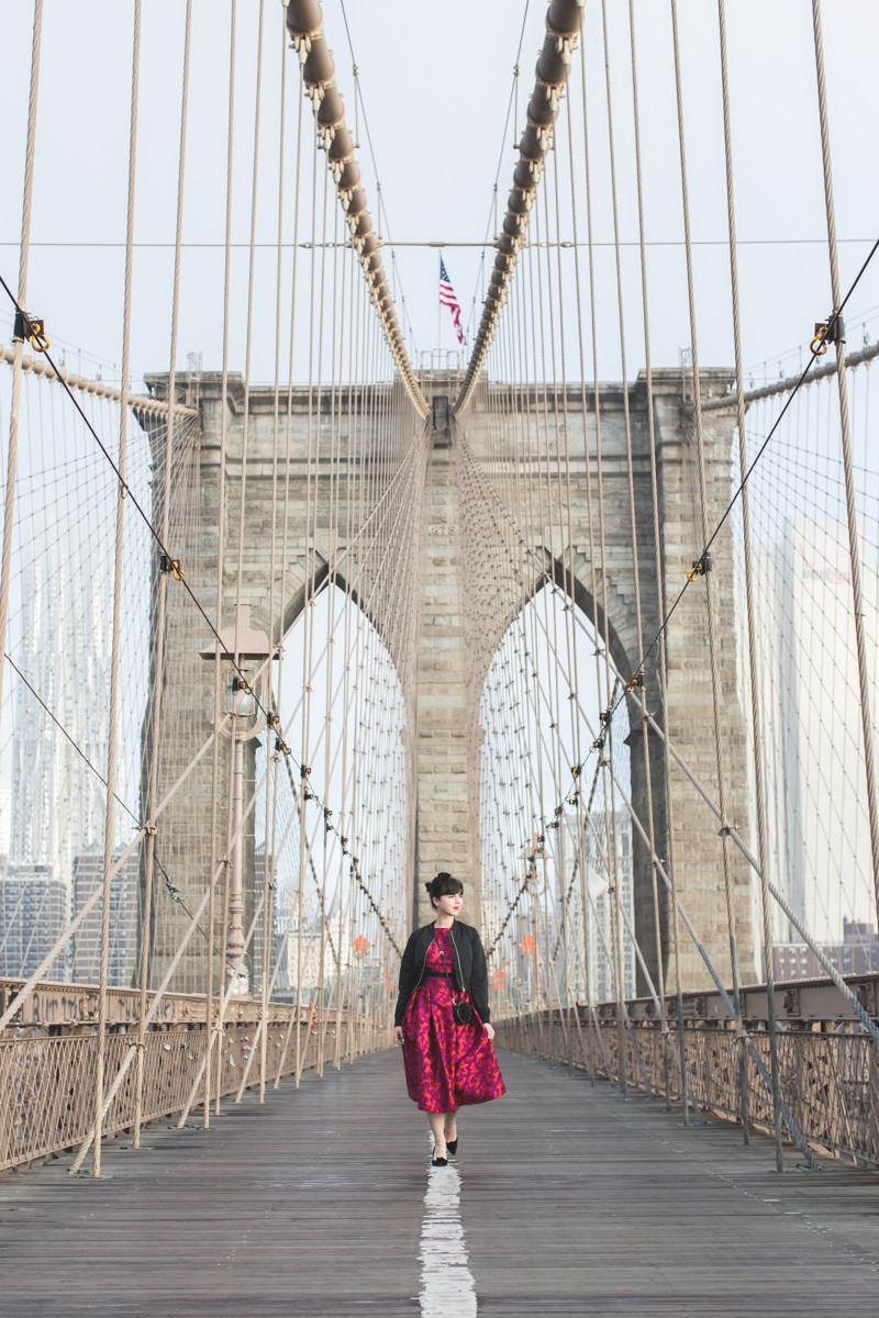 paule ka world wise woman new york brooklyn bridge carrie bradshaw style - copyright paulinefashionblog.com_-4