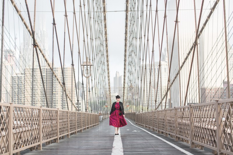 paule ka world wise woman new york brooklyn bridge carrie bradshaw style - copyright paulinefashionblog.com_-9