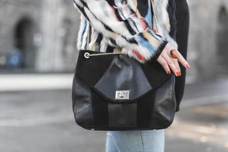 marc o polo turtle neck multi color faux fur sezane clark sac  - photo credit paulinefashionblog.com-6