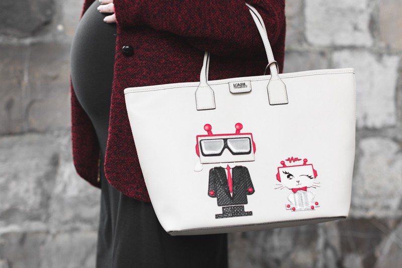 look not so far karl lagerfeld karl robot choupette - copyright Pauline paulinefashionblog.com-1