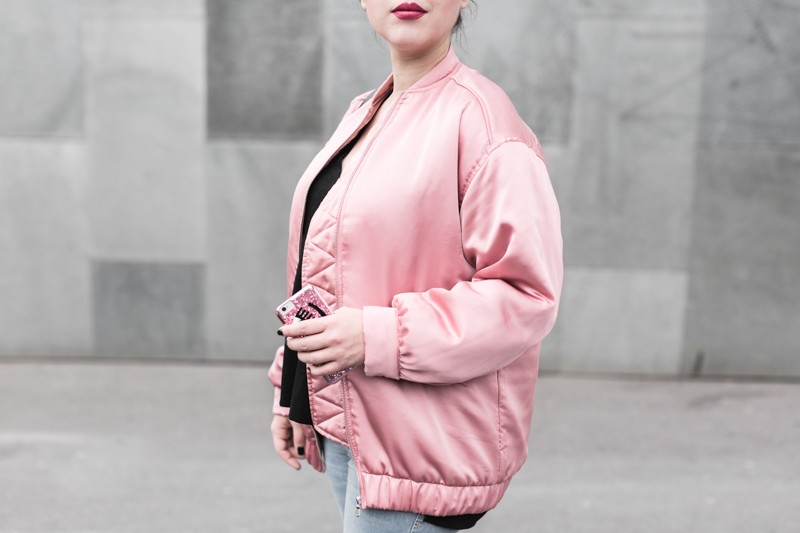 la vie en rose pink satin bomber mango eyes iphone case chiara ferragni sac claude sezane jonak make my lemonade - copyright Pauline paulinefashionblog.com-6