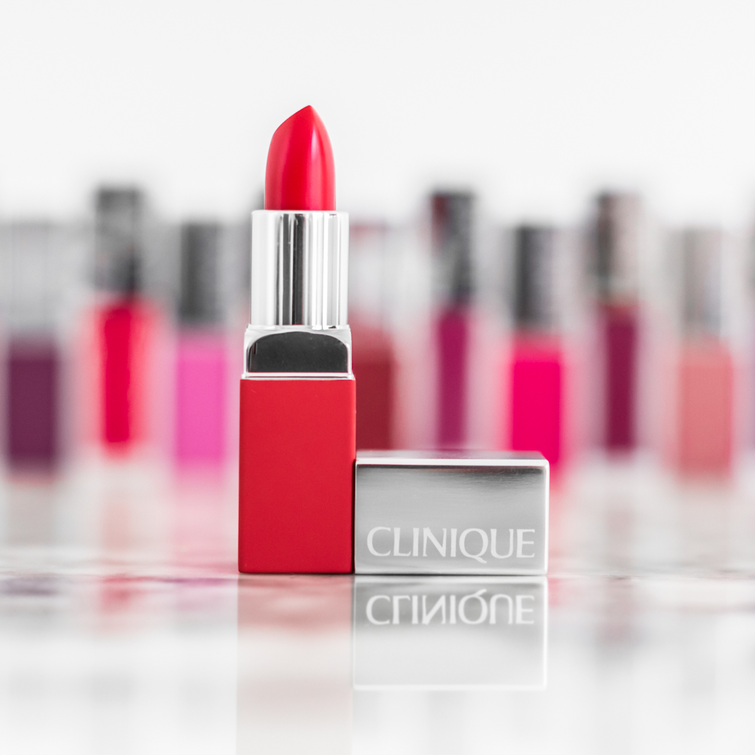 clinique-pop-matte-liquid-lipstick-copyright-pauline-paulinefashionblog-com-11