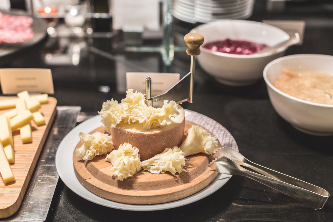 petit-dejeuner-breakfast-buffet-park-hyatt-paris-vendome-copyright-pauline-paulinefashionblog-com-3