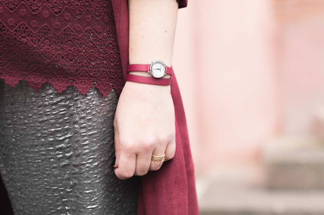 look-bordeaux-sezane-dentelle-pantalon-argent-sac-swagger-coach-bag-boots-eponyme-copyright-pauline-paulinefashionblog-com-6