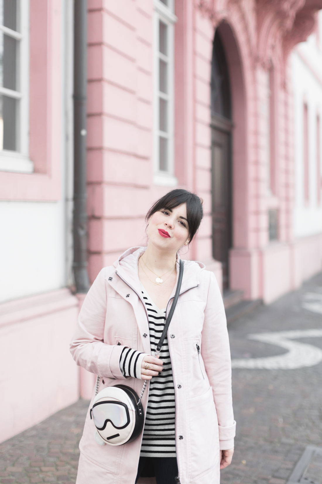 boden_pink_coat_striped_cashmere_kar_lagerfeld_holiday_copyright_pauline_paulinefashionblog_com-7