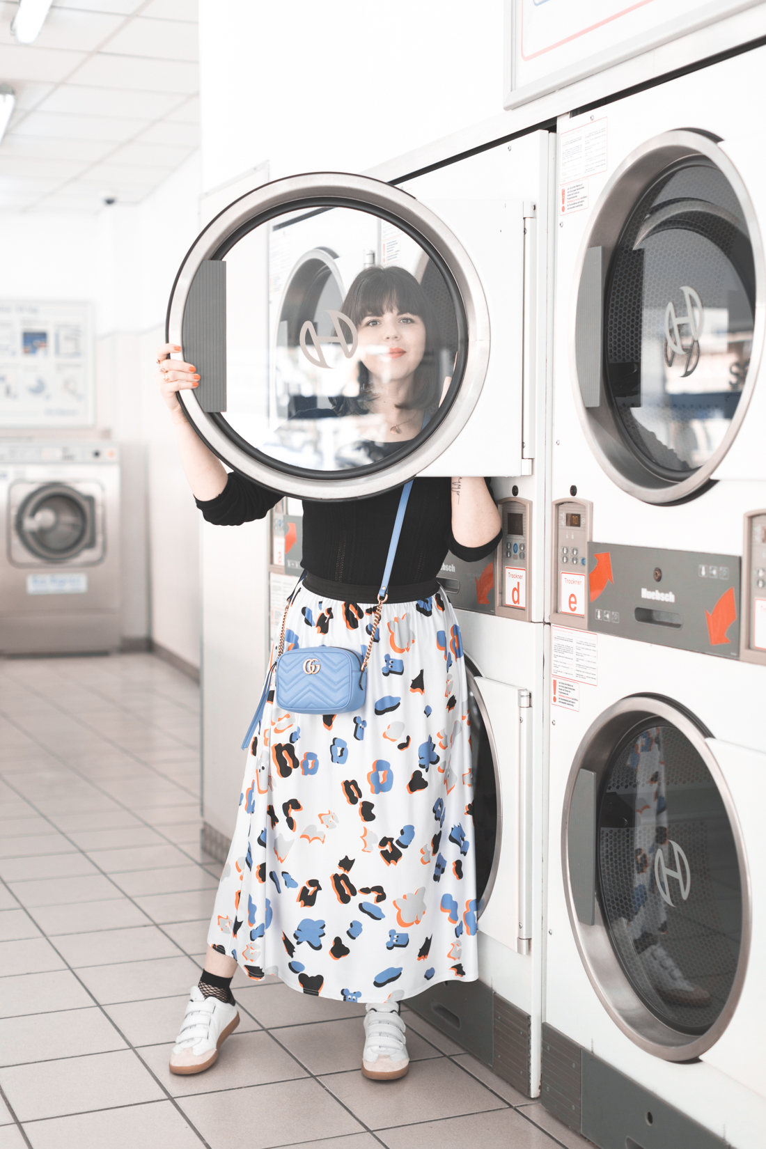 ariel_giles_deacon_blogger_laundromat_photoshoot_copyright_Pauline_Privez_paulinefashionblog_com-14