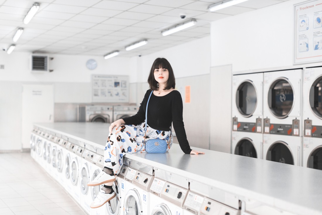 ariel_giles_deacon_blogger_laundromat_photoshoot_copyright_Pauline_Privez_paulinefashionblog_com-4