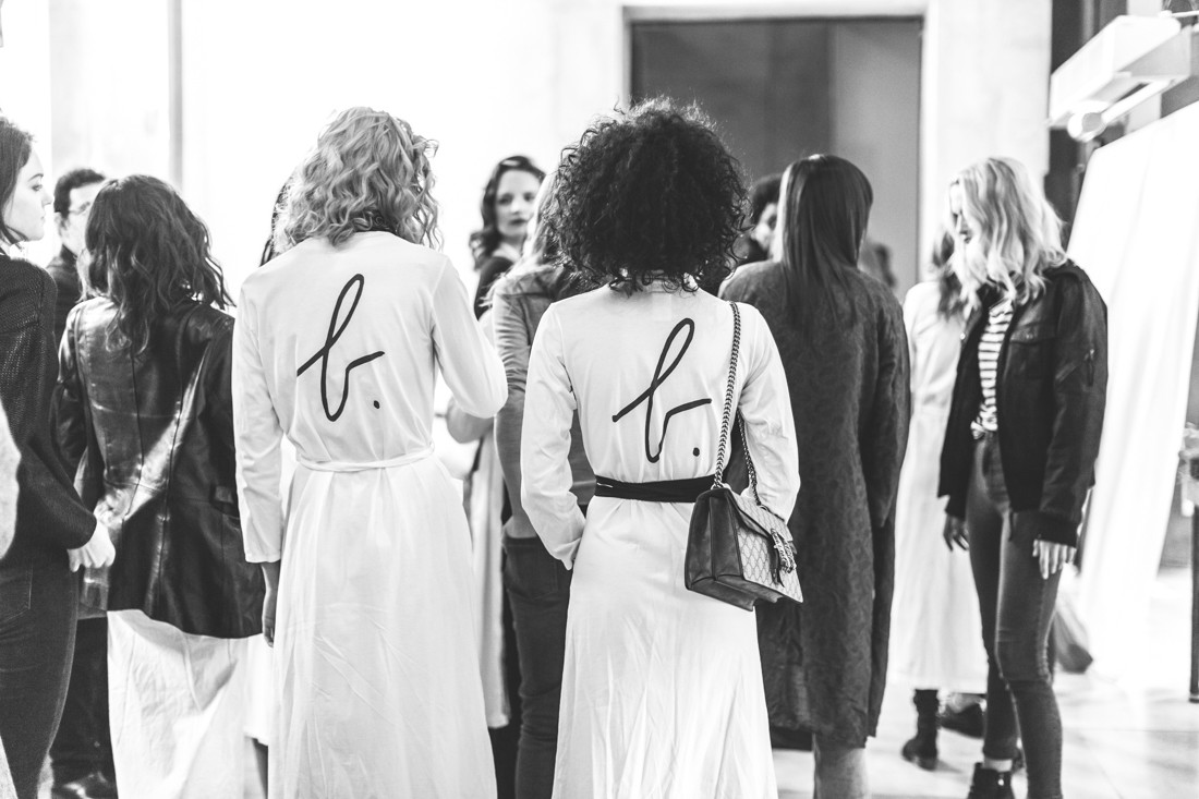 backstage_show_agnes_b_photographe_pauline_privez_copyright_paulinefashionblog_com-2