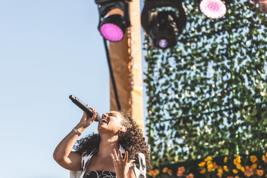 alicia_keys_concert_at_veuve_clicquot_polo_classic_new_york_vcpc10_10th_anniversary_copyright_Pauline_Privez_paulinefashionblog_com-9