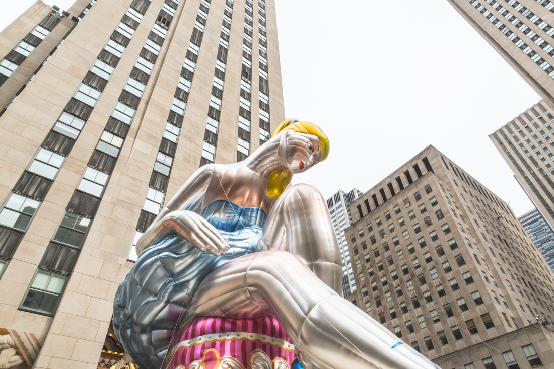 dancer_jeff_koons_rockefeller_copyright_Pauline_Privez_paulinefashionblog_com-1-2