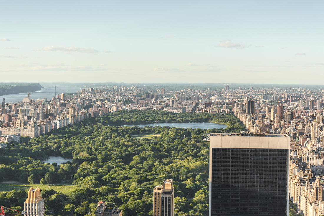 top_of_the_rock_new_york_rockefeller_center_sunset_copyright_Pauline_Privez_paulinefashionblog_com-1