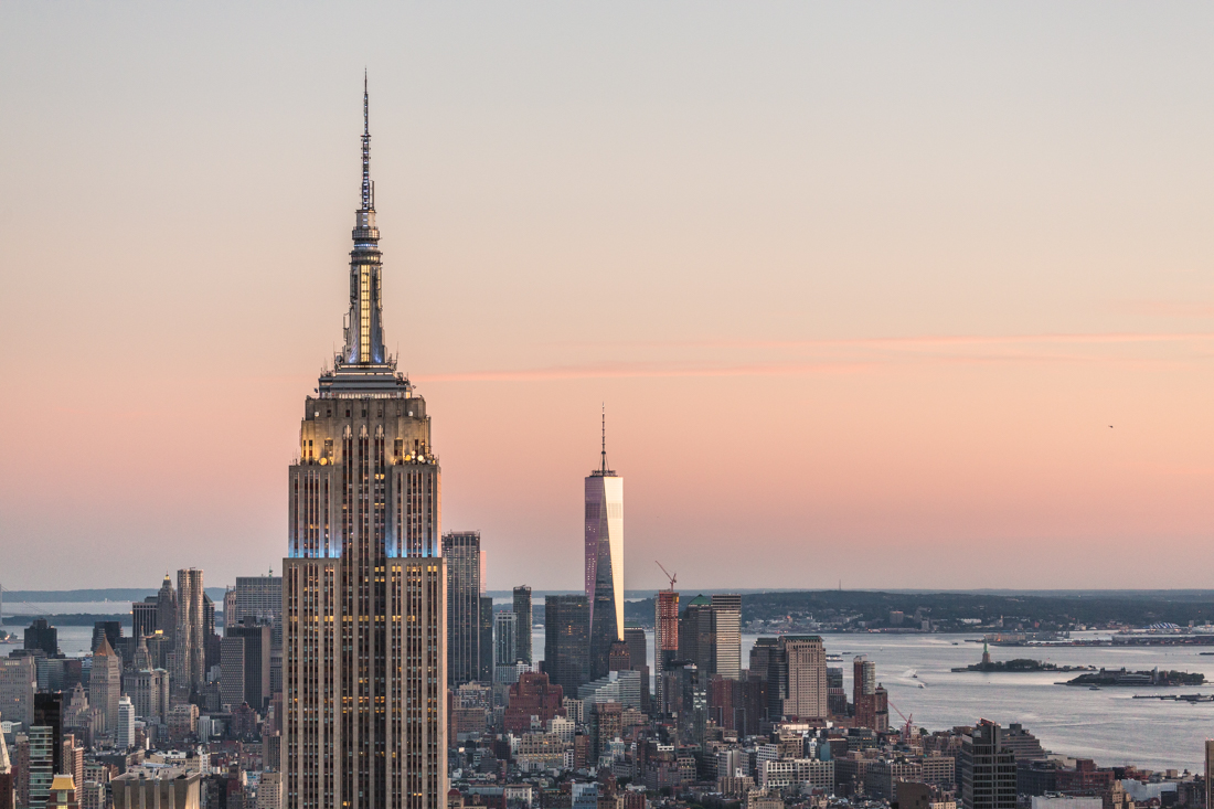 top_of_the_rock_new_york_rockefeller_center_sunset_copyright_Pauline_Privez_paulinefashionblog_com-5